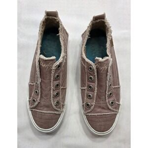 Blowfish Malibu Play Women's Dirty Pink Colored No Laces Sneakers. Size 9